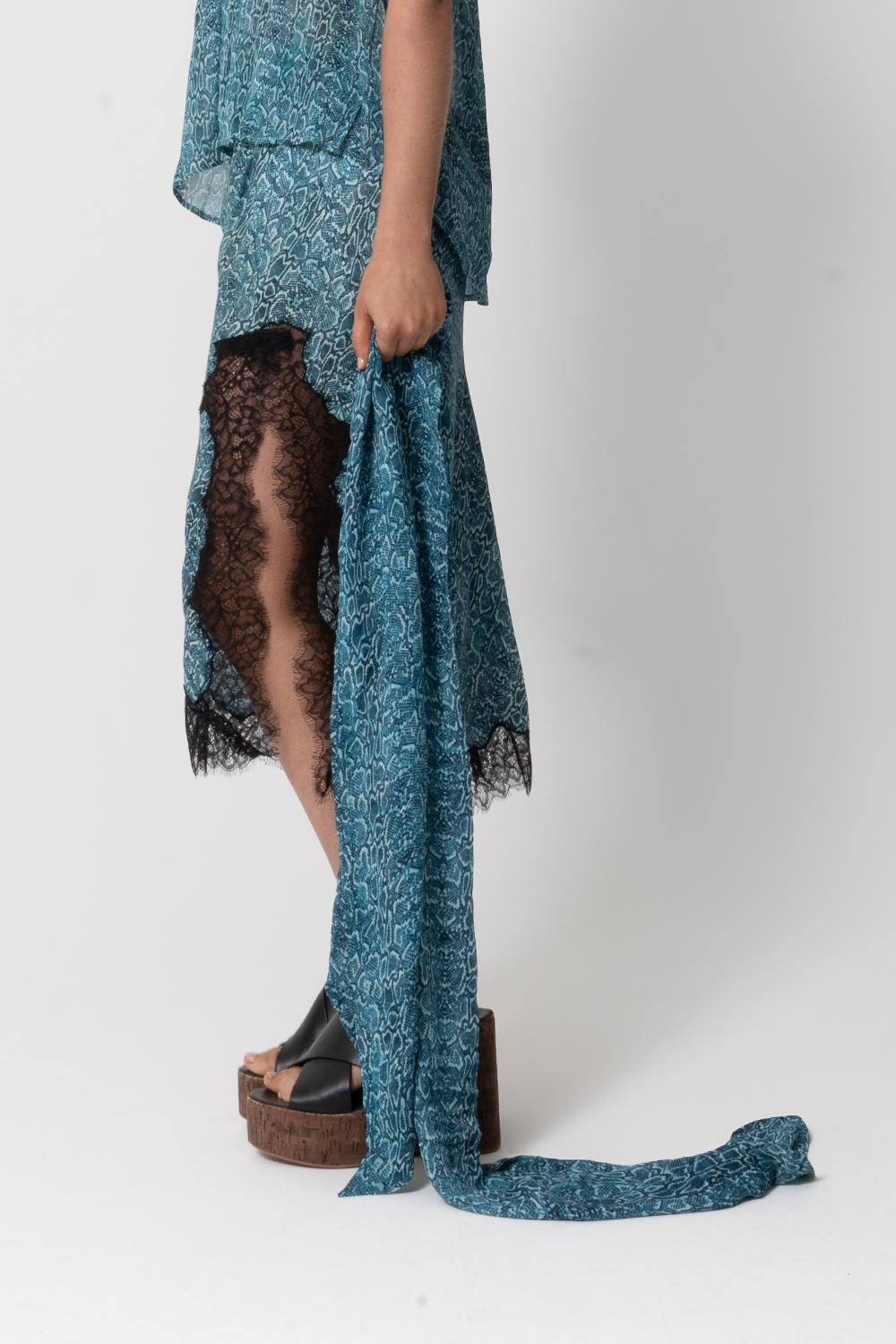 HIGHLINE SCARF - AQUA Snake