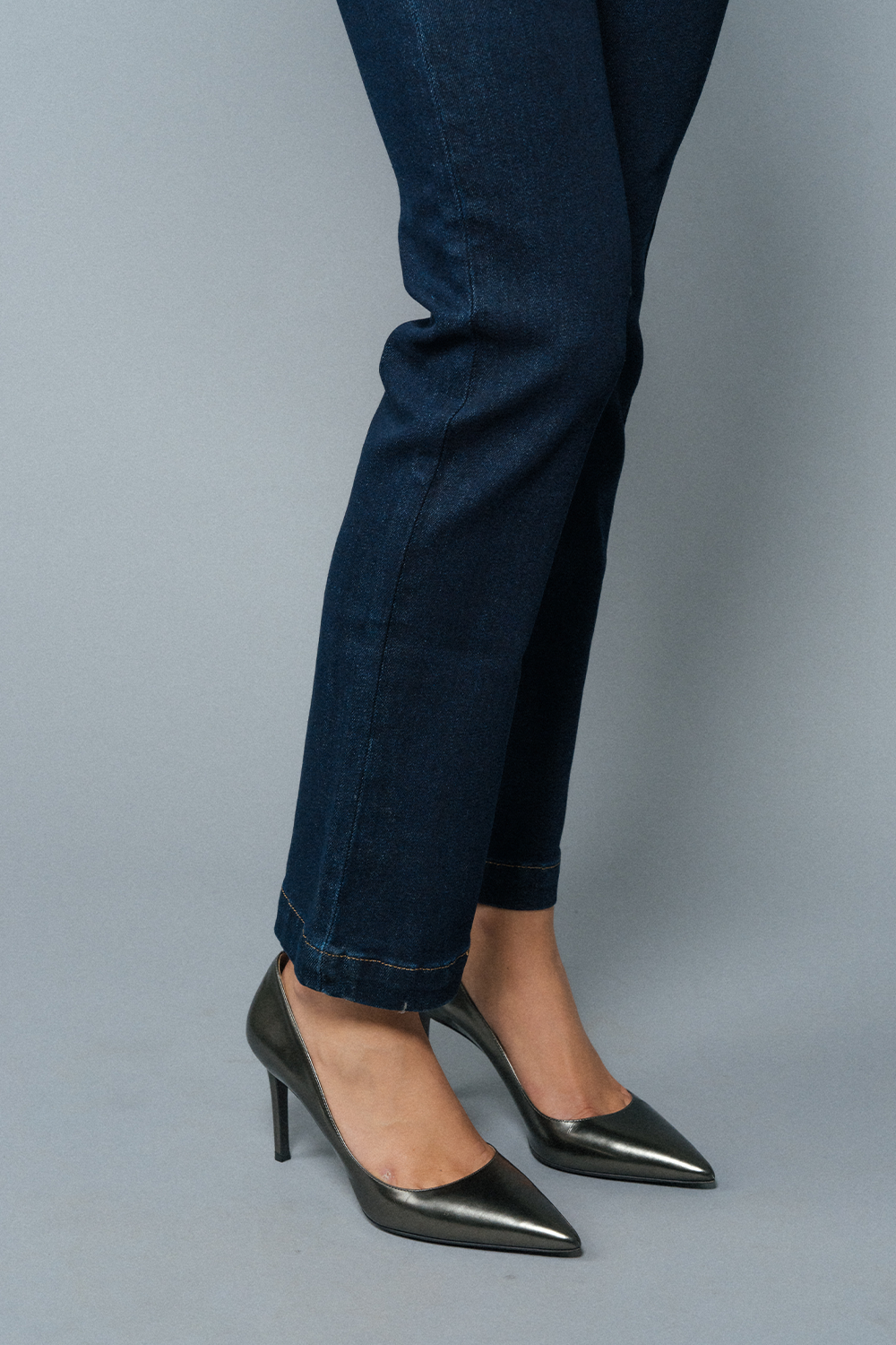 Naomi High-Rise Straight Jean - Blue