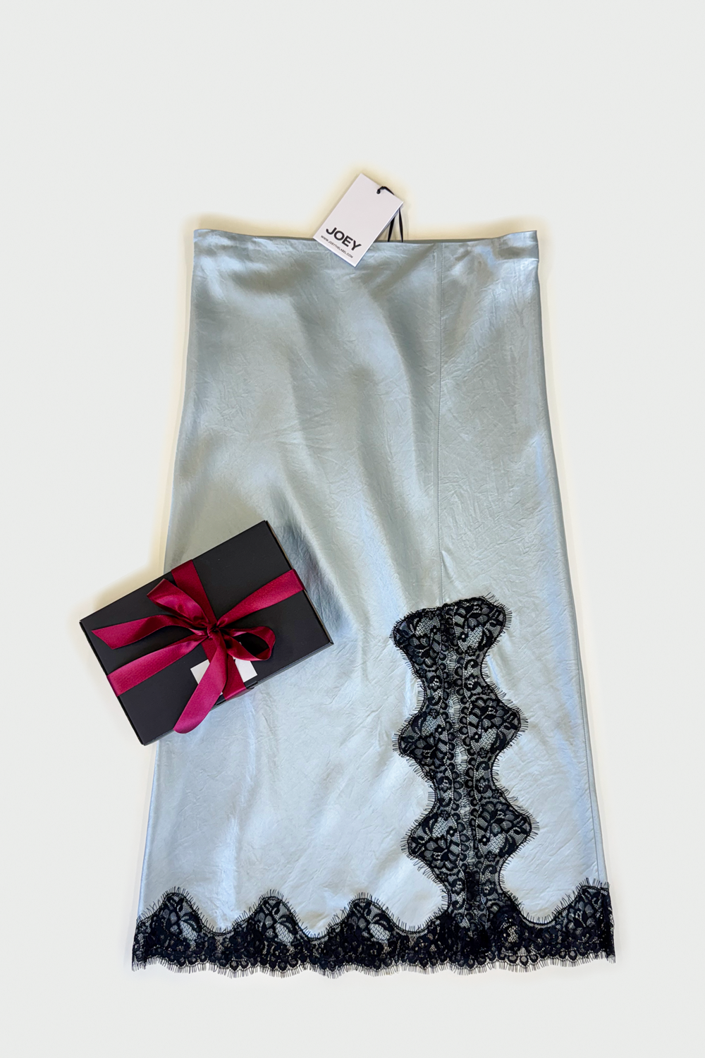 5TH AVE SKIRT - SKY BLUE - SPECIAL GIFT BOX
