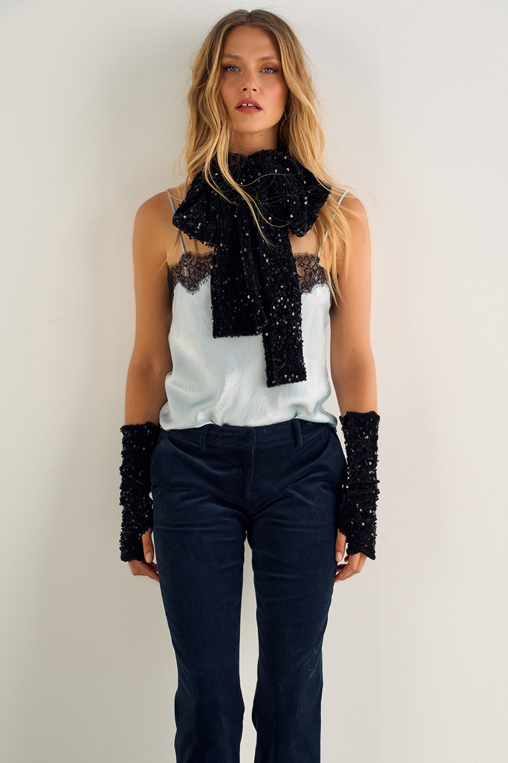 ARM CANDY SEQUIN GLOVES - BLACK on Black